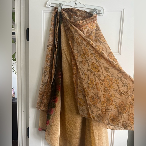 100% Silk Skirt from Nepal - Picture 7 of 7